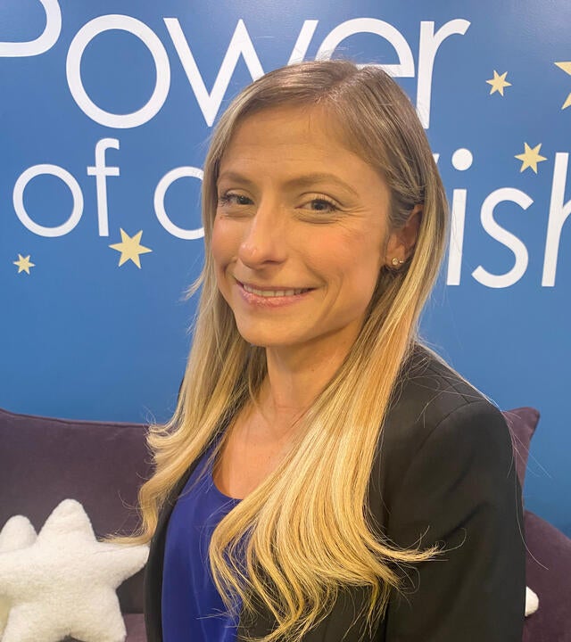 Erkaklar bir-birining eshaklarida